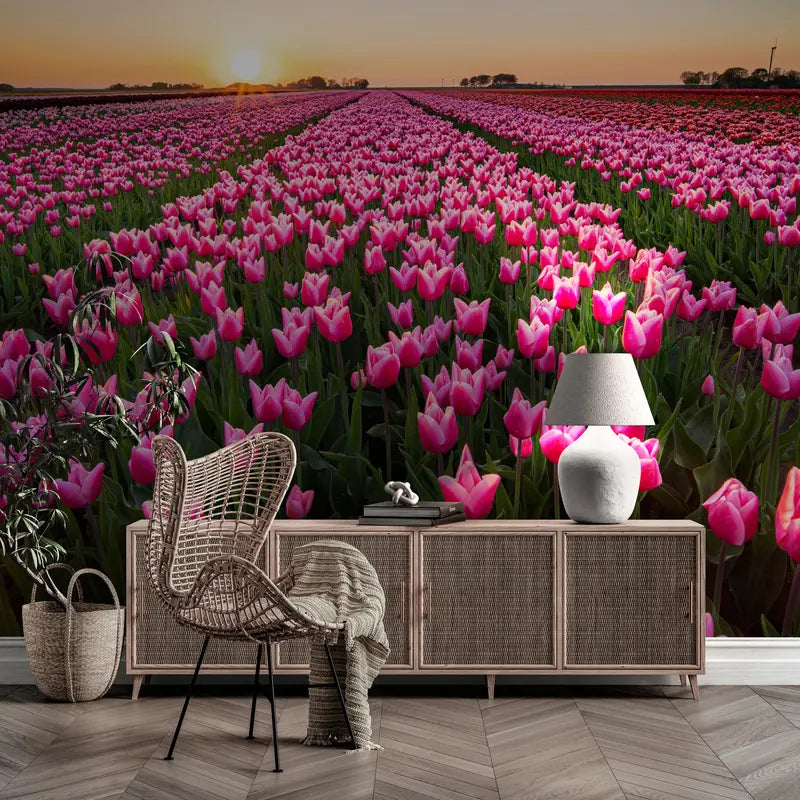 Papier peint champ de fleurs roses