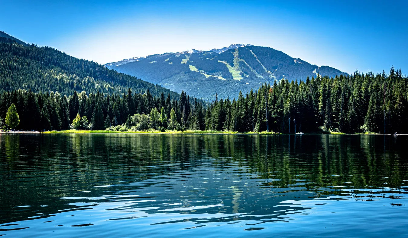 Papier peint panoramique lac perdu