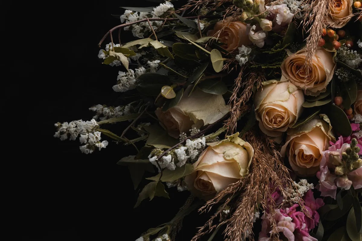 Papier peint vintage fleurs sombres