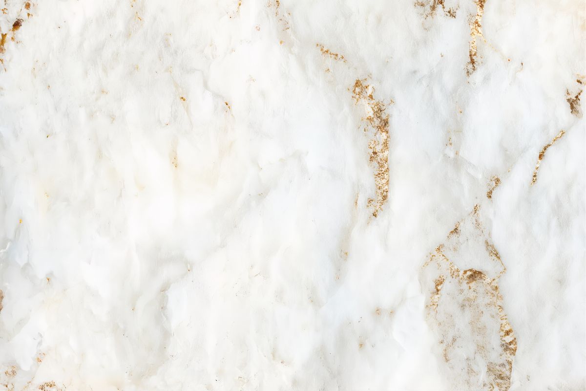 Papier‎ peint‎ pierre‎ marbre‎ blanc‎ et‎ or