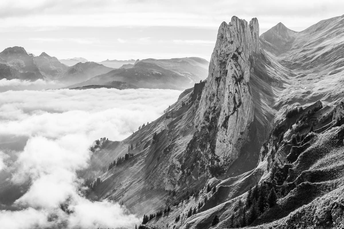 Papier peint montagne noir et blanc